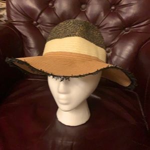 Pretty floppy tri-color straw panama hat